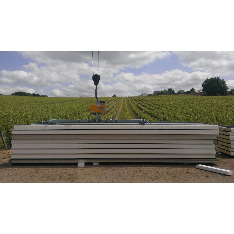 Palonnier à ventouses pour panneaux sandwich et bardage CL-1-4 / 250 Kg Capacité 250 Kg / Pour la manutention de panneaux sandwich jusqu'à 12 000 mm ou 16 000 mm de long /
Double position : Horizontale et verticale / Fabriqués selon la norme EN 13155