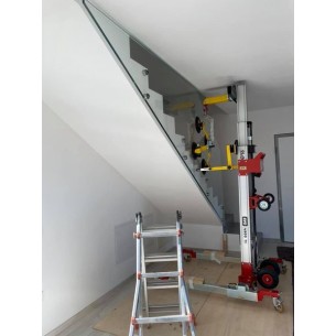 Pose garde corps vitré d'escalier avec élévateur de vitrage EVO3500 TS - PALVAC