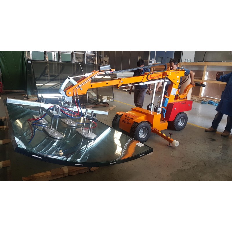 Glazing robot smartlift with curved glass