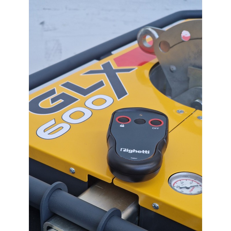 Radio commande sur palonnier à ventouse GLX, pour la manutention de vitrage sur chantier sous mini grues - PALVAC